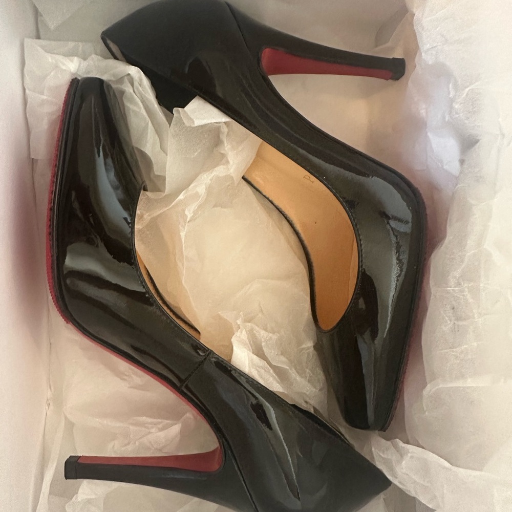 RARE, square toe Christian Louboutin red bottom heels. - Picture 6 of 9
